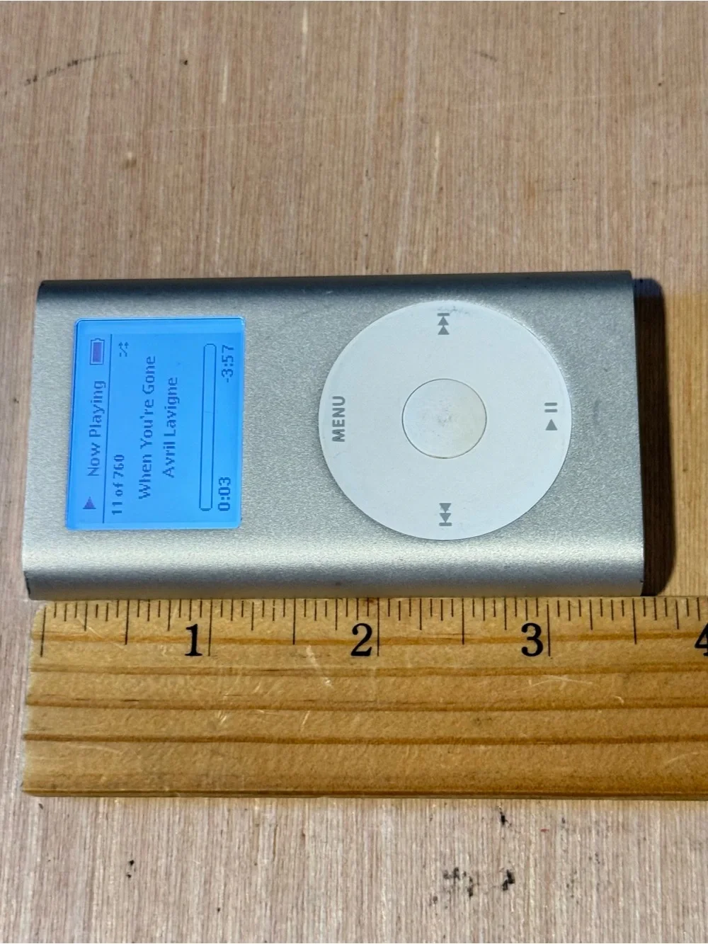 iPod Mini 1st Gen Model:A1051 4GB Silver Tested Good w/760 Song Read Info Below!